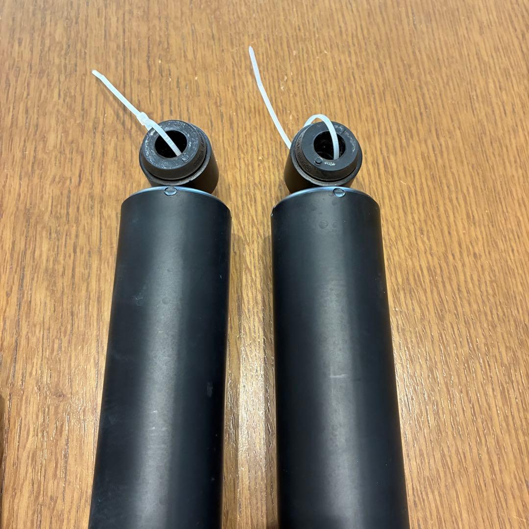 日産NV350キャラバン　純正ショックアブソーバー