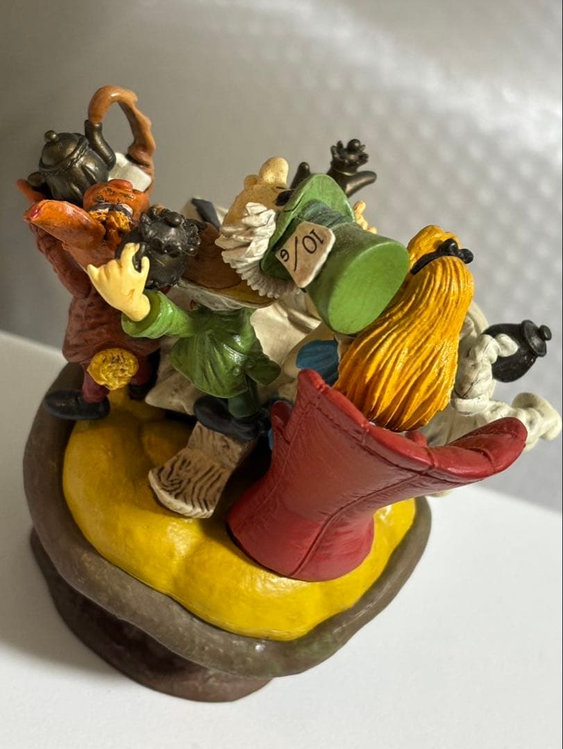 不思議な国のアリス　フィギュア　ディズニー　フォーメーションアーツ　希少