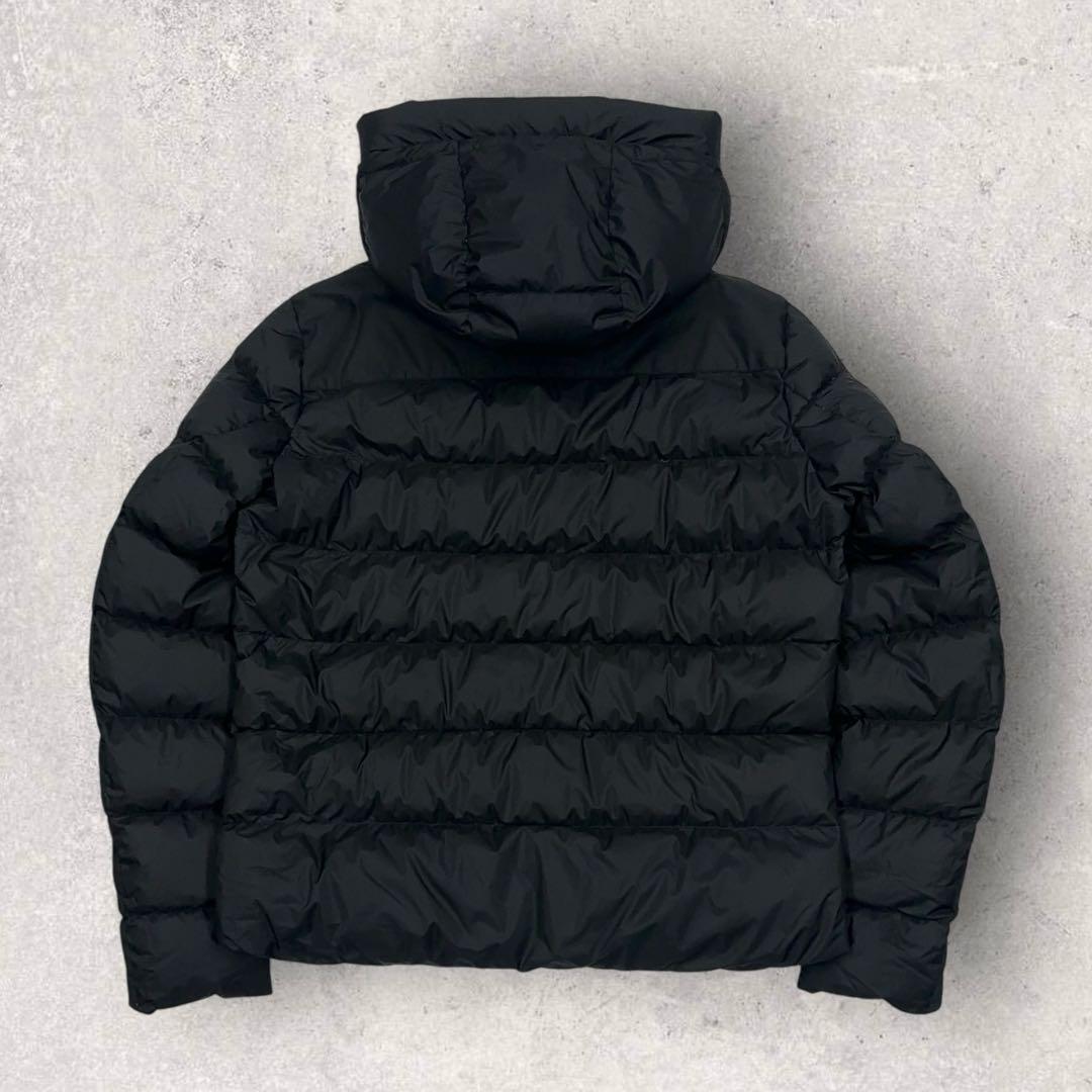 .1695【美品・QR鑑定済み】モンクレール　希少5サイズ ダウンジャケット　黒