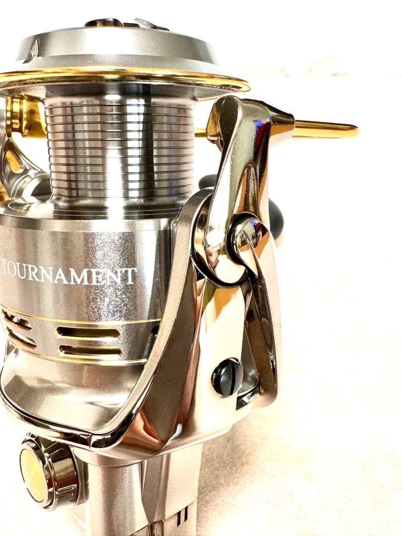 〈祐〉ダイワTOURNAMENT トーナメンISO Z4000LBD