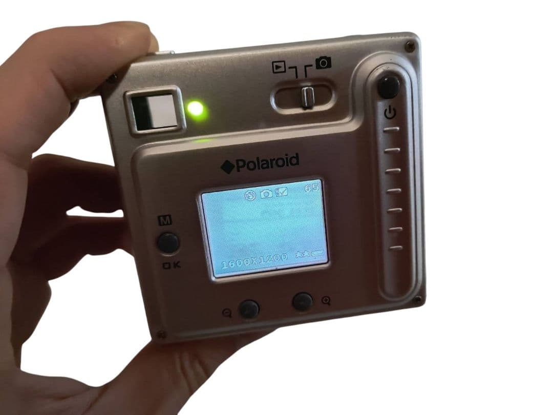 ポラロイド 210万画素 デジタルカメラ PDC 2070 動作確認済み