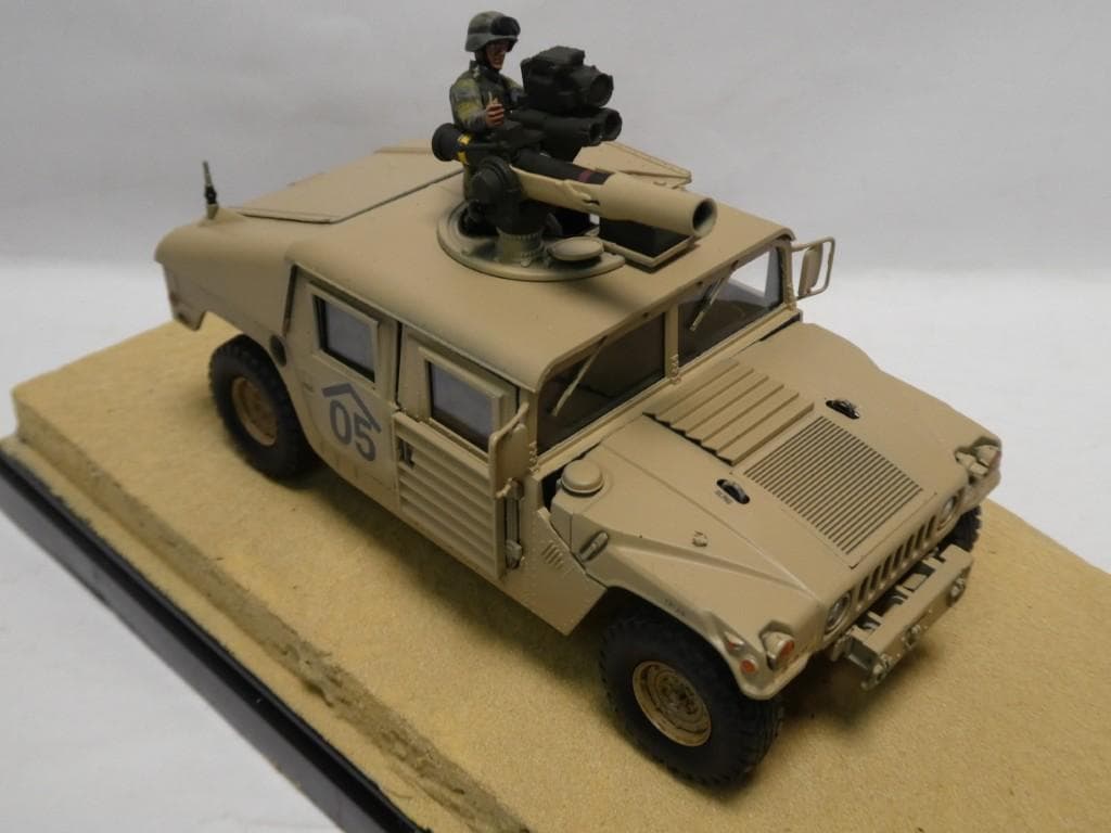 タミヤ　1/35　アメリカ陸軍 ハンビー TOW ミサイルキャリヤー　完成品