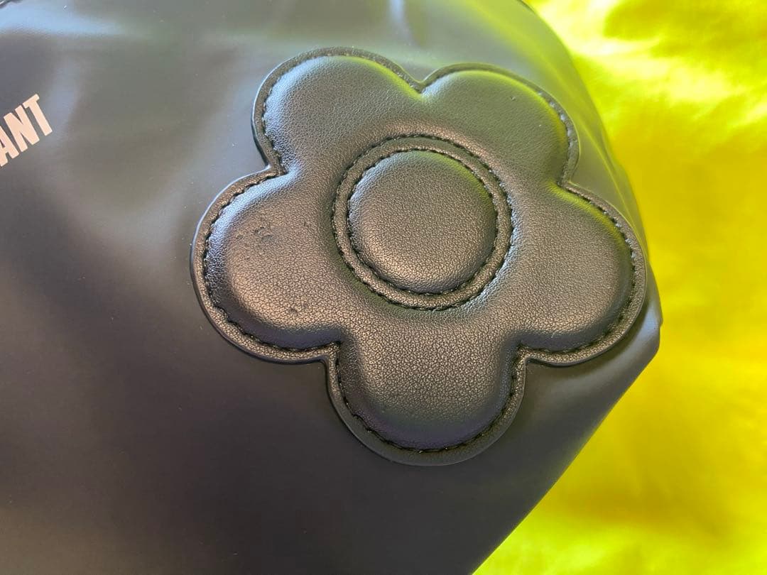 MARY QUANT ボディバッグ 黒　最後の一つ