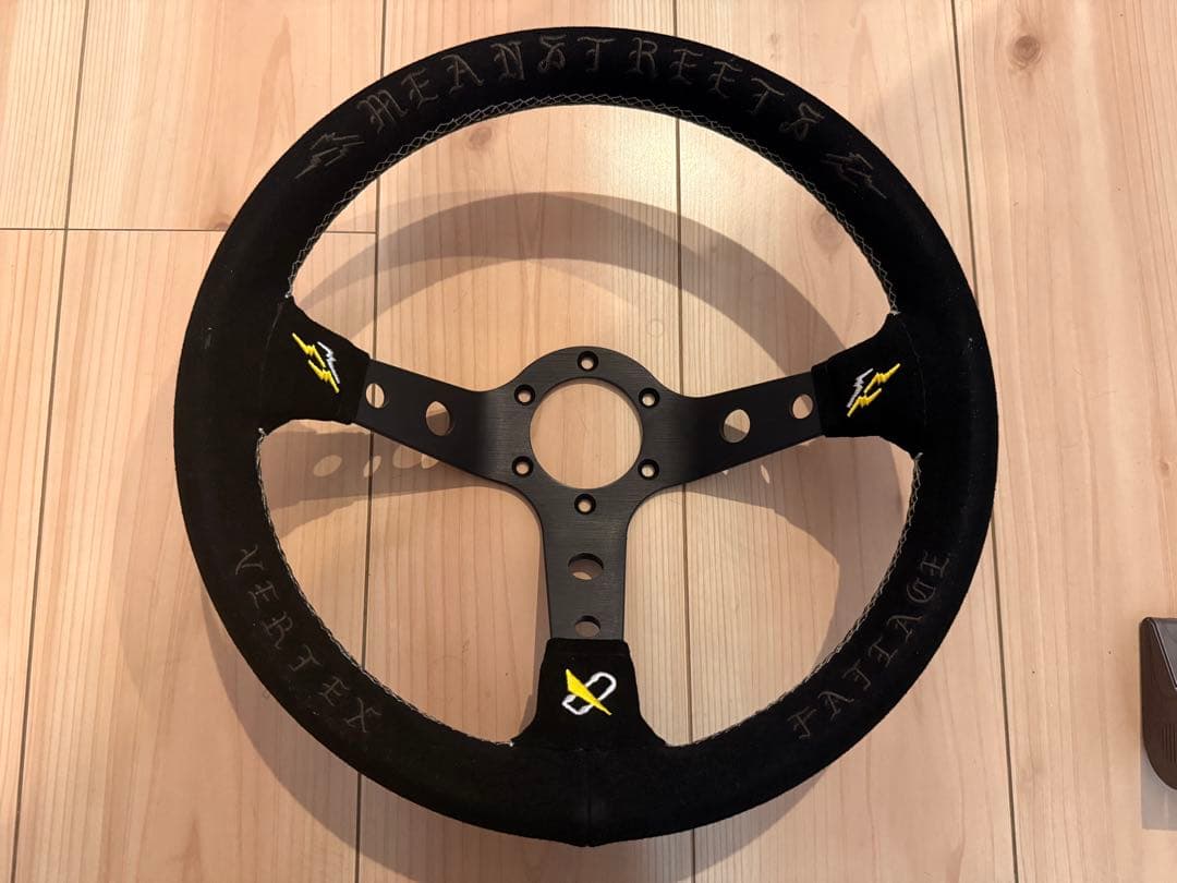 ステアリング　ハンドル　330mm 新品未使用