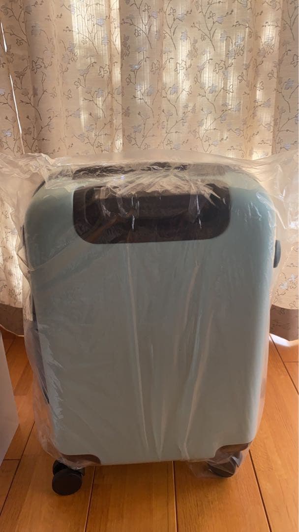 Mrs. GREEN APPLE キャリーケース　ローソンキャンペーン当選品