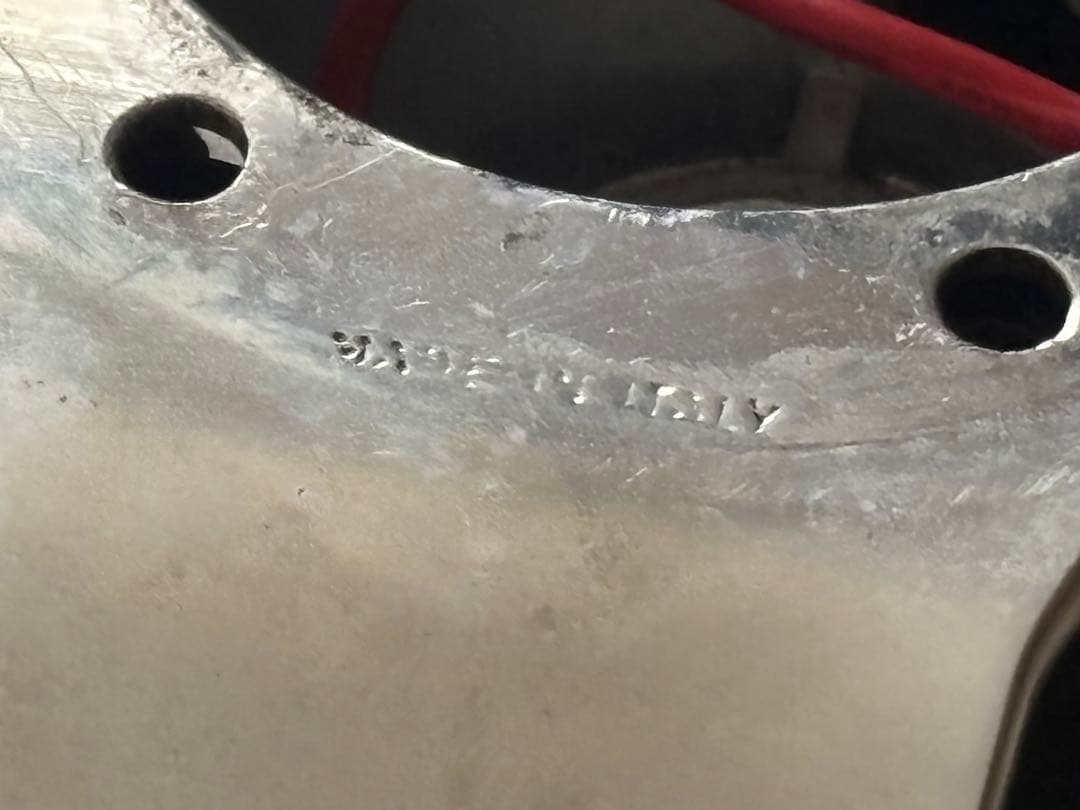 エ*ン様 ★NARDI ウッドコンビステアリング 23635★ホーンボタン、ボス