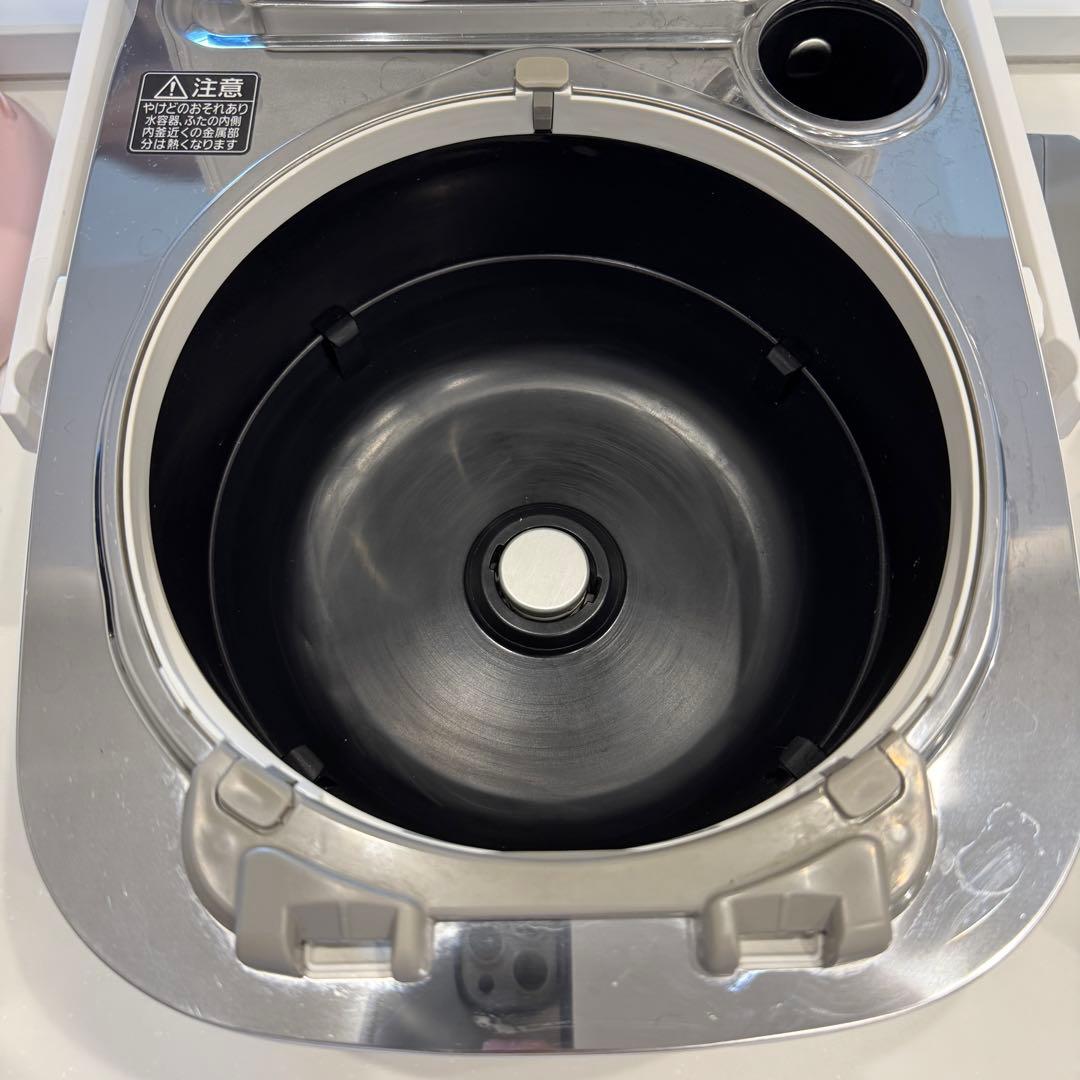 美品 Panasonic 炊飯器5.5合 SR-VSX101-W 2022年製