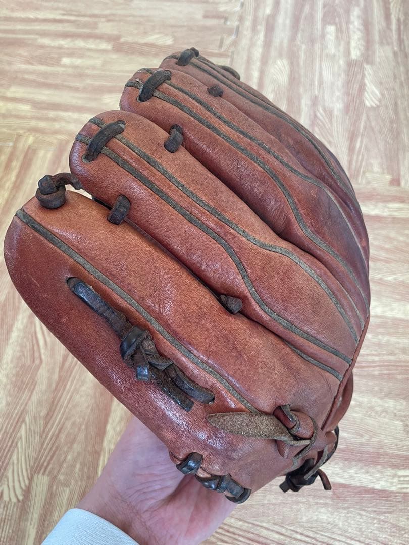 asics 右投げ用 ブラウン