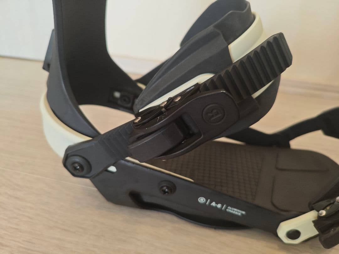 ②RIDE A-6 M ライドスノーボードバインディング　ビンディング