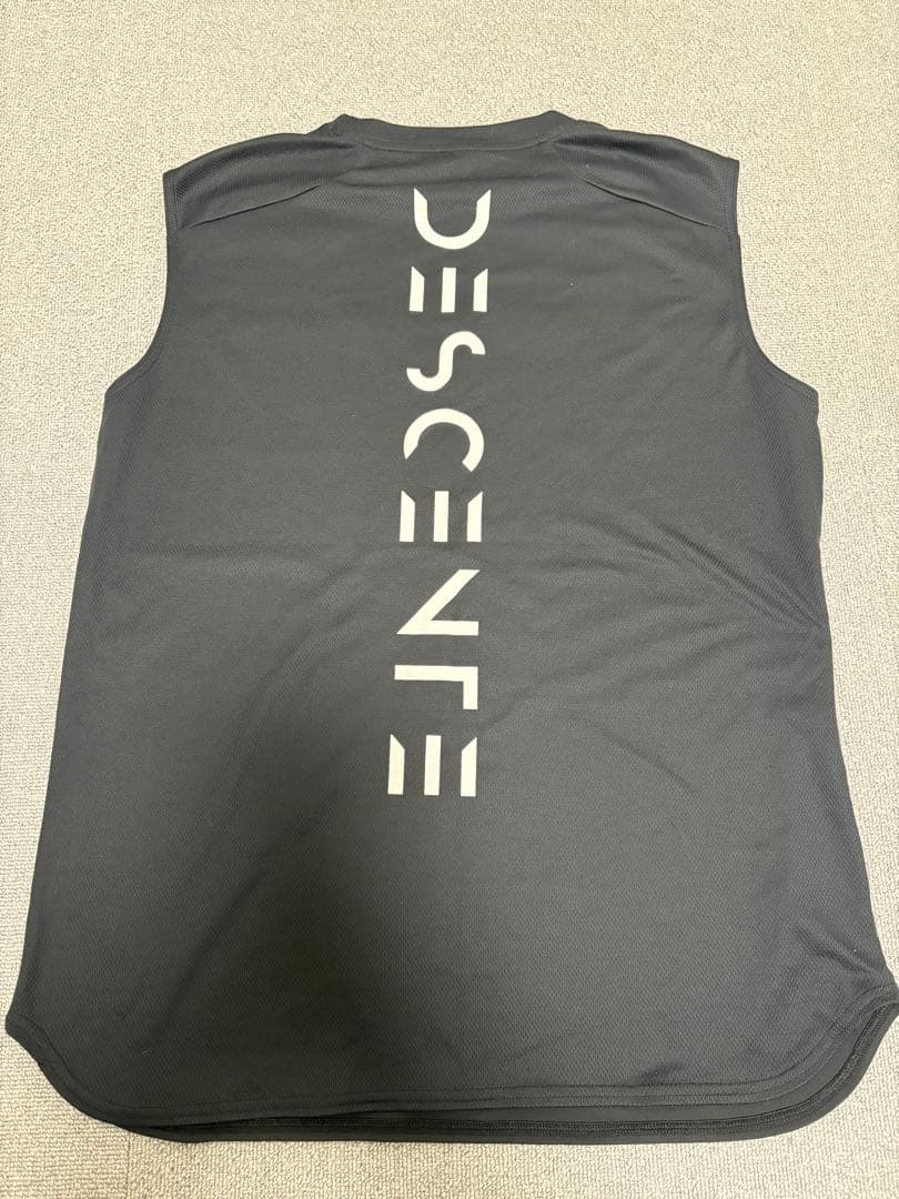 DESCENTE ノースリーブシャツ ブラック PANTHERS