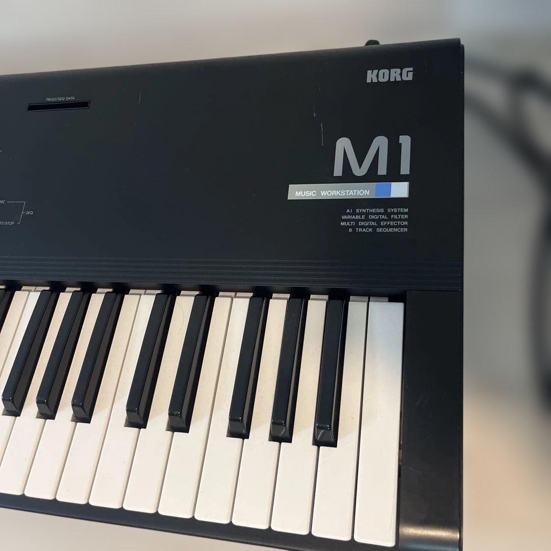 名器　KORG　M1　61鍵盤 シンセサイザー　電池交換済み