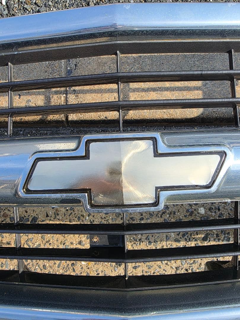 Sunnyさん専用 シボレー C1500 94up 純正グリル 純正ボウタイ