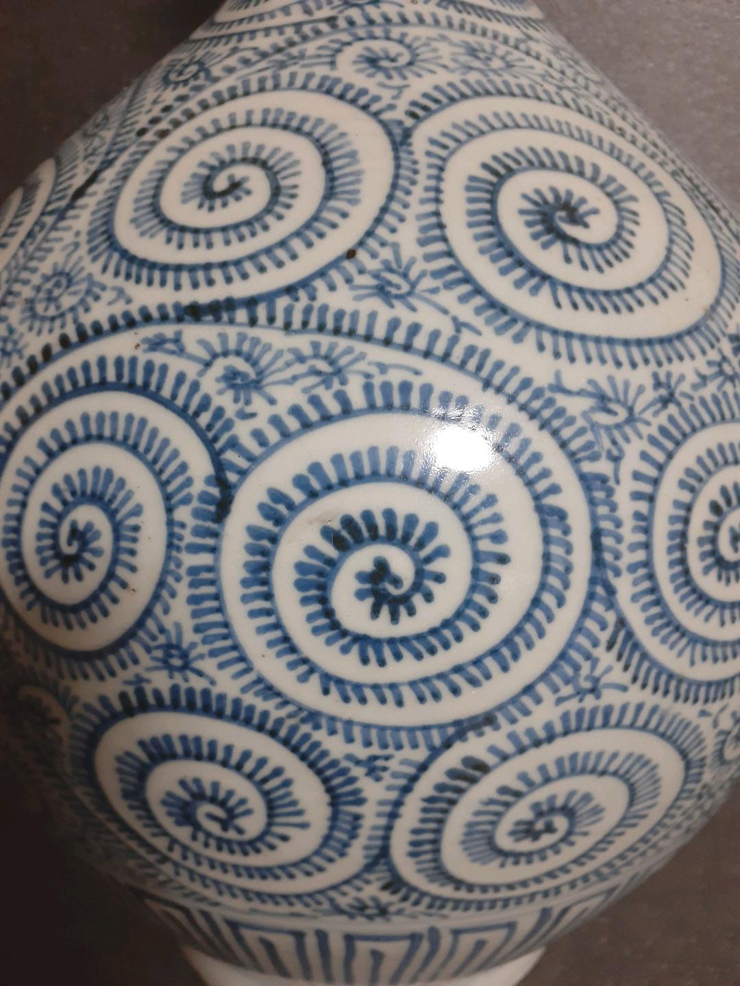 【本物保証！】江戸時代後期　古伊万里　蛸(たこ)唐草文　H.42.6cm　大徳利