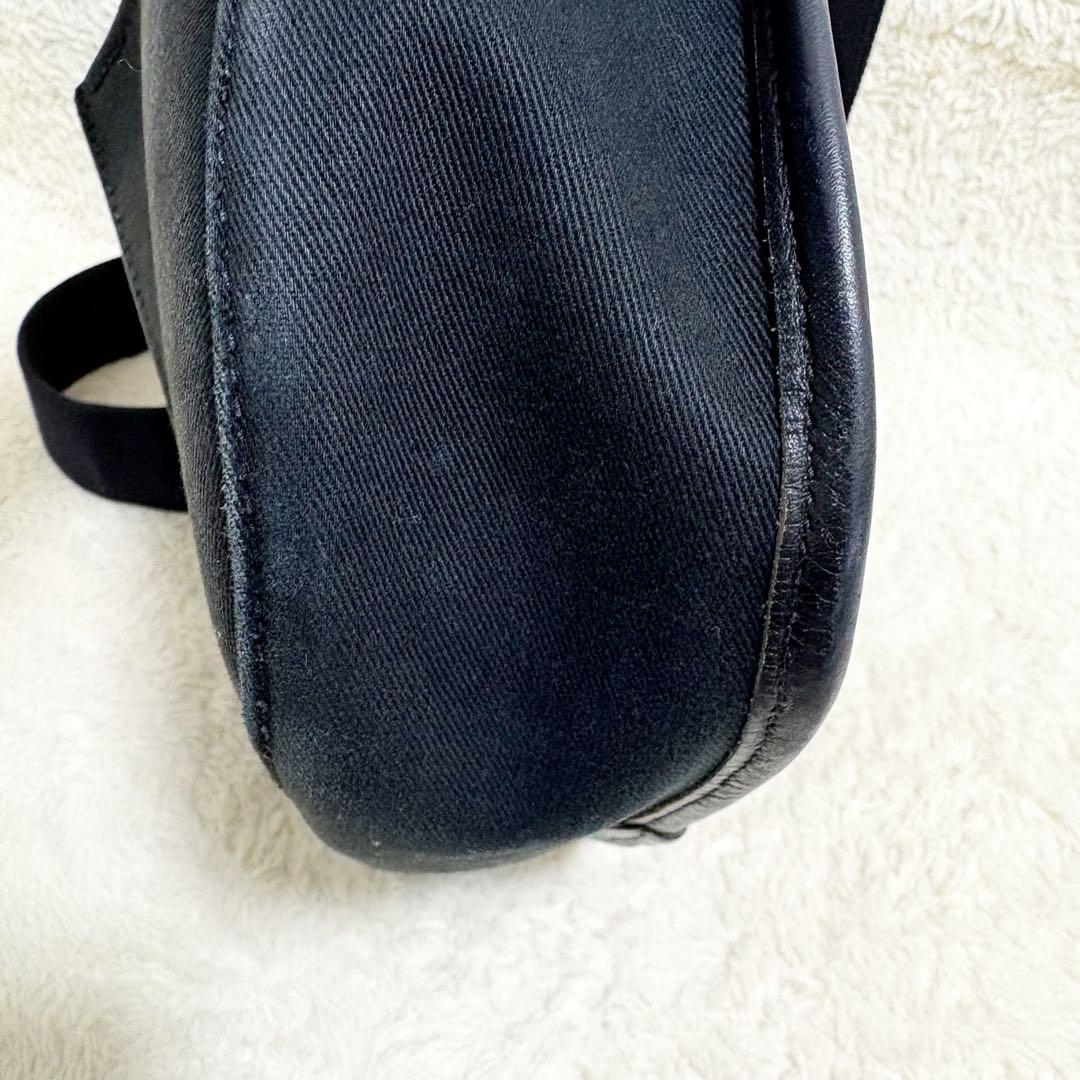 ブレディ　ショルダーバッグ　斜め掛け　キャンバス　レザー　牛革　イギリス製