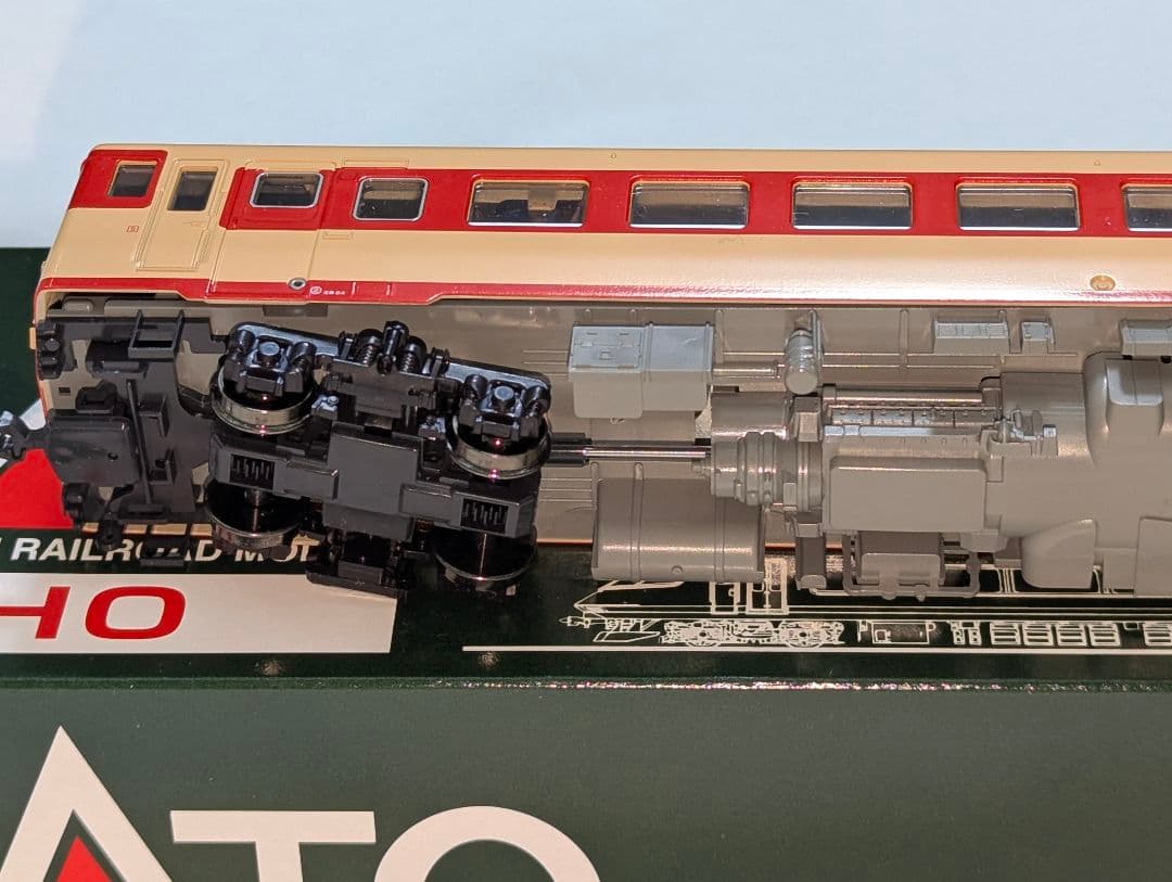 KATO　キハ5８　HOゲージ　【1-601】　M車　室内灯点灯