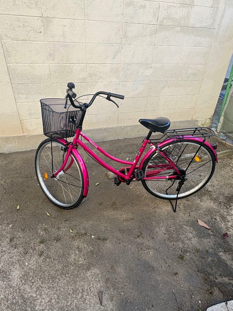 可愛いピンクで、新品タイヤのママチャリ(26㌅)お届けします！お引き取りも可能。