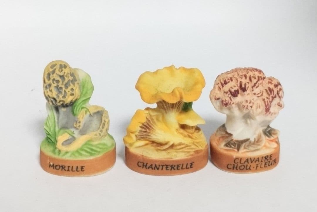 9個セット　きのこ　フェーブ　ミニチュア　置物　飾り　匿名配送