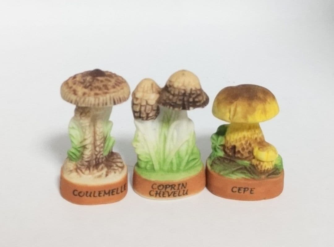 9個セット　きのこ　フェーブ　ミニチュア　置物　飾り　匿名配送