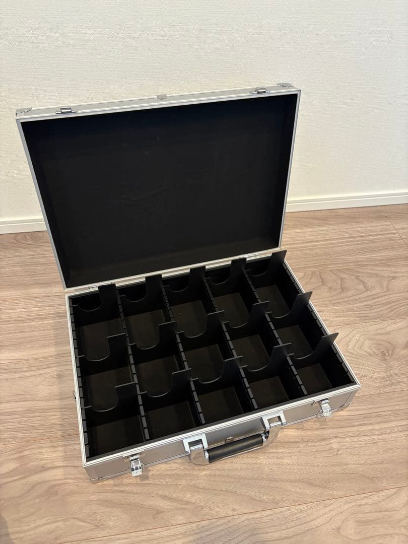 TOYGER CEO Storage アタッシュケース シルバー