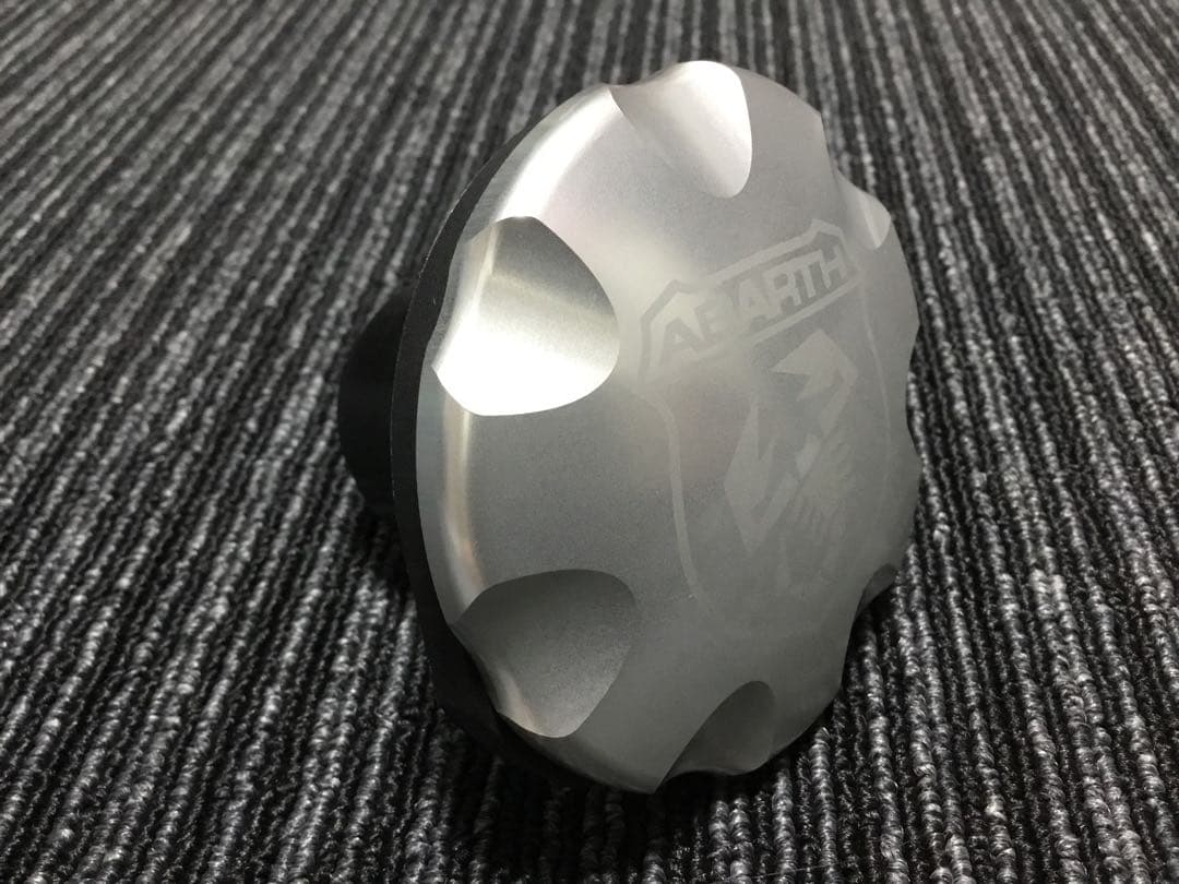 ABARTH 595 アバルト フューエルキャップ 500 ガソリンキャップ