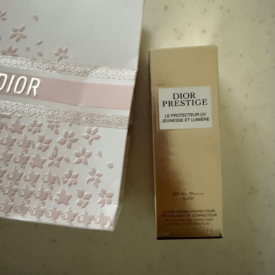 新品ディオール　プレステージホワイトルプロテクタールミエールuv 下地