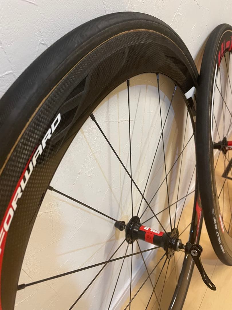 【極美品】FFWD F5R DT SWISS 240チューブラー　タイヤ付き