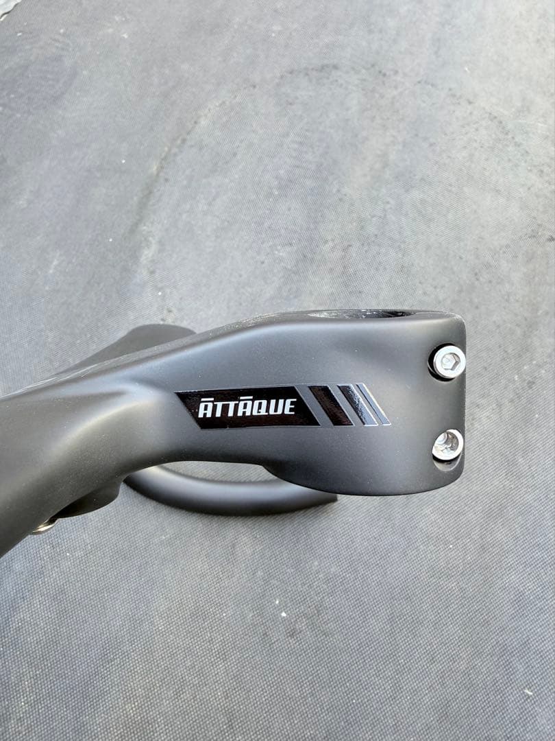 エアロハンドル カーボン　Gusto attaque