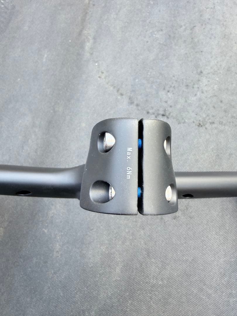 エアロハンドル カーボン　Gusto attaque