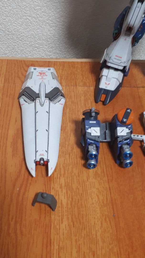 MG 1/100 RX-93 νガンダム Evolve5 レジンパーツ ジャンク