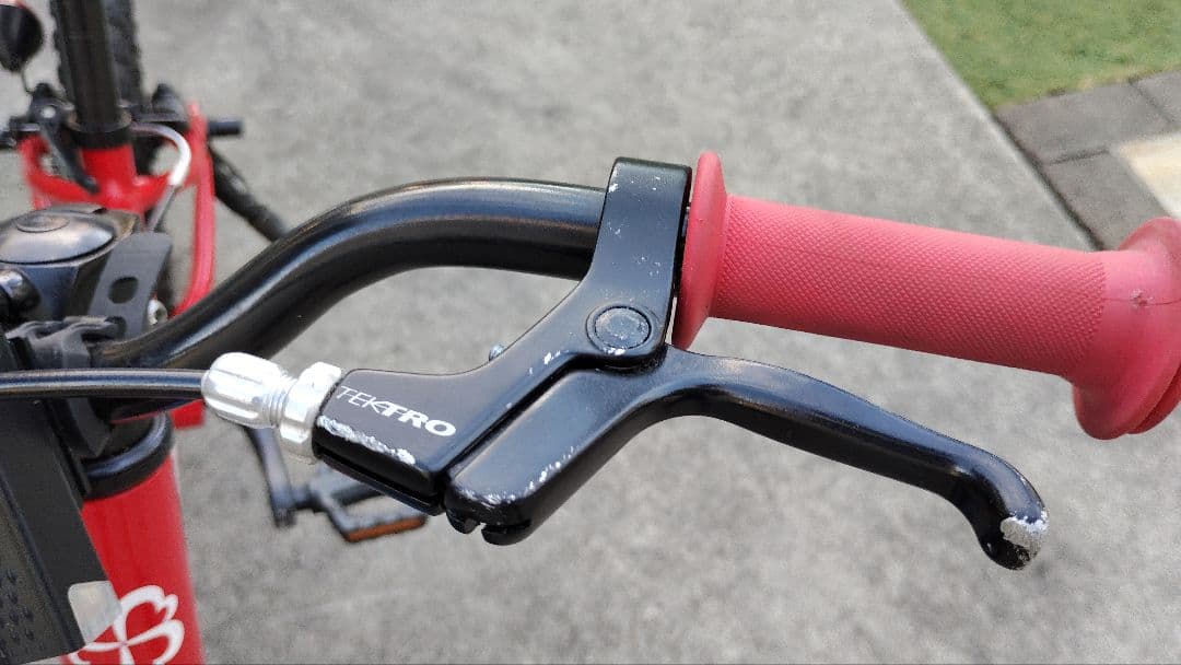 ヨツバサイクル 16インチ 　レッド