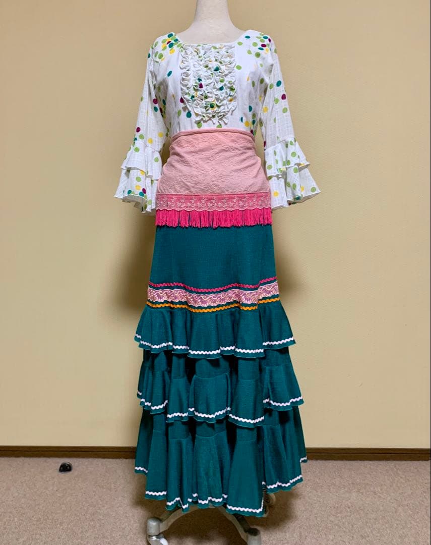 フラメンコ衣装　上下、シージョ付き3点セット