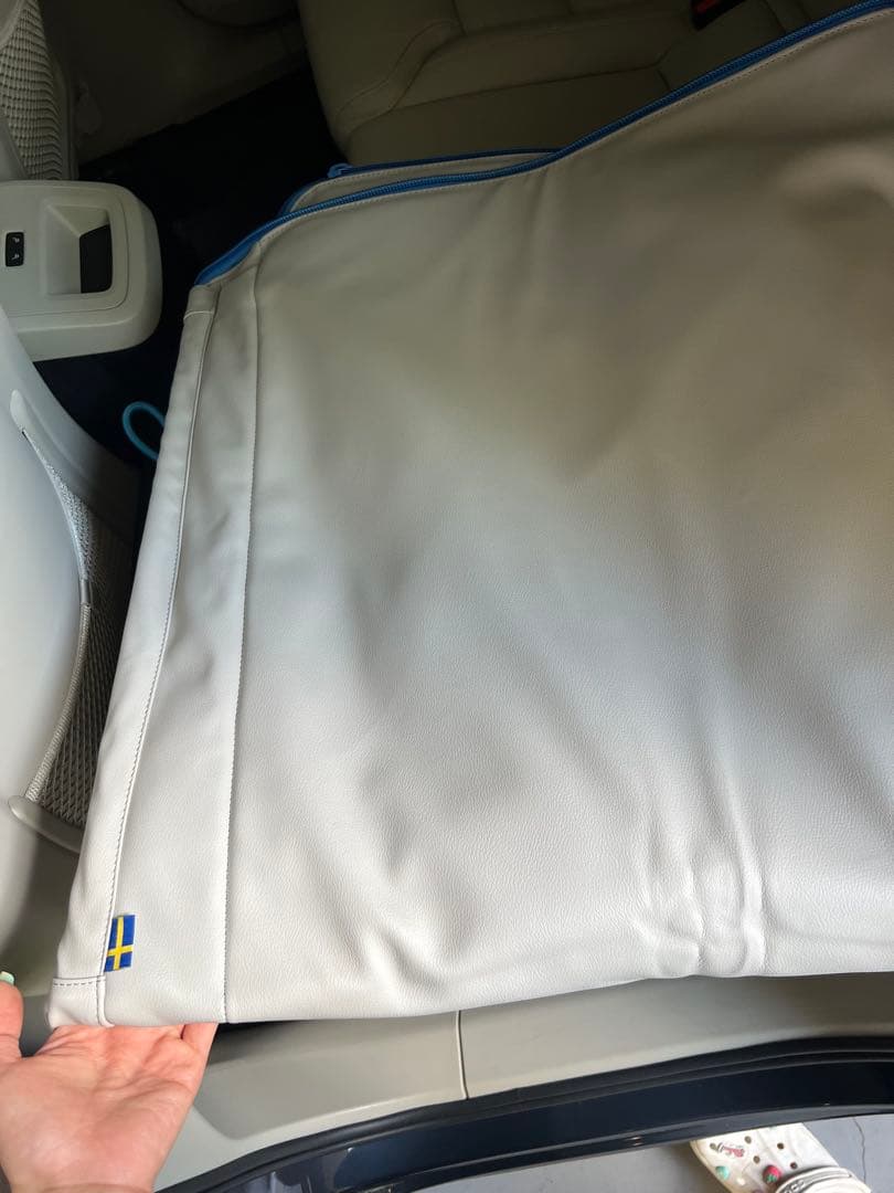 VOLVO純正　ドッグベッド