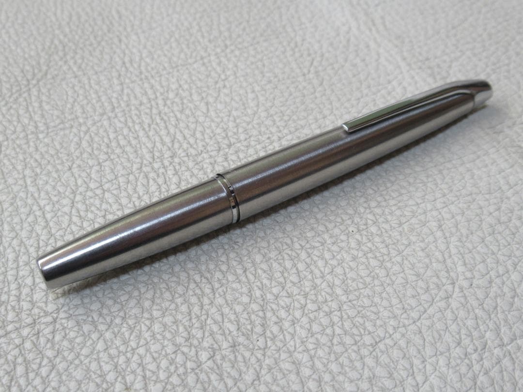 ◆希少 美品 1972年製◆軸一体ニブ万年筆 パイロット ミュー μ F(細字