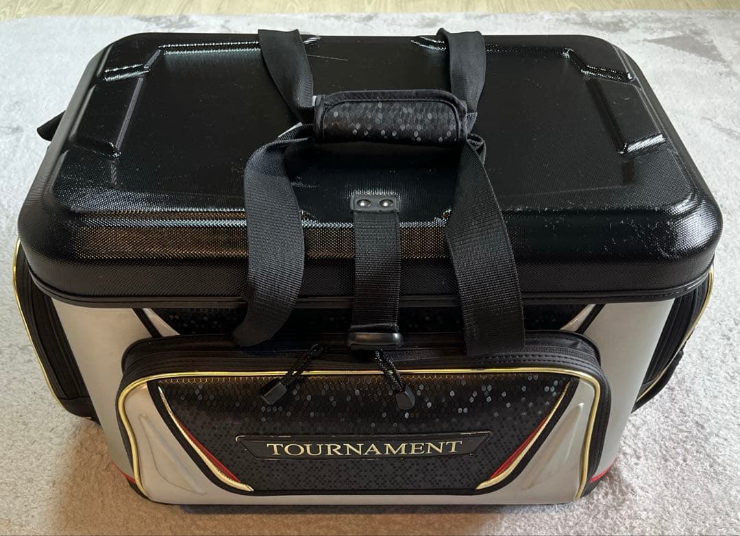 ダイワト ーナメント クールバッグ 38シルバー