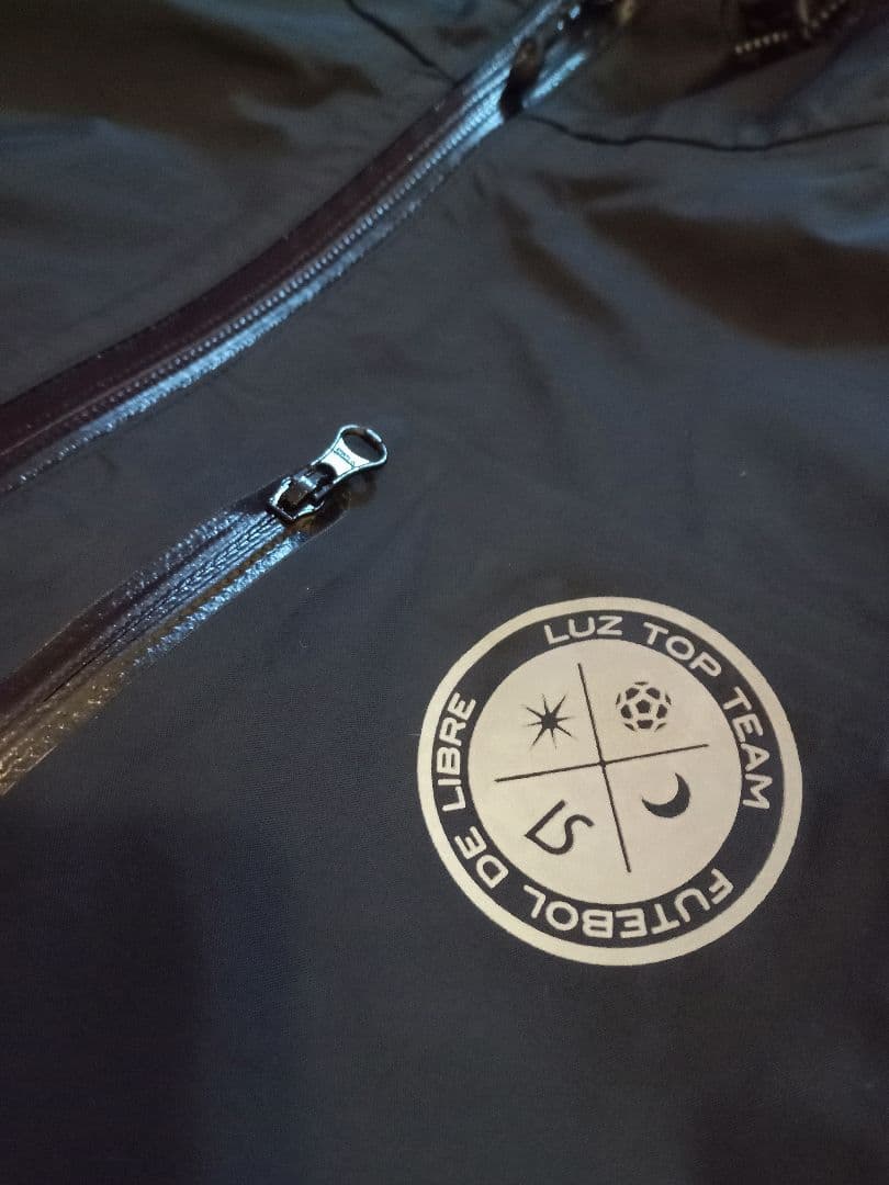 ルースイソンブラ　LTT　トップチーム　高機能ジャケット　メンズМ　黒　美品