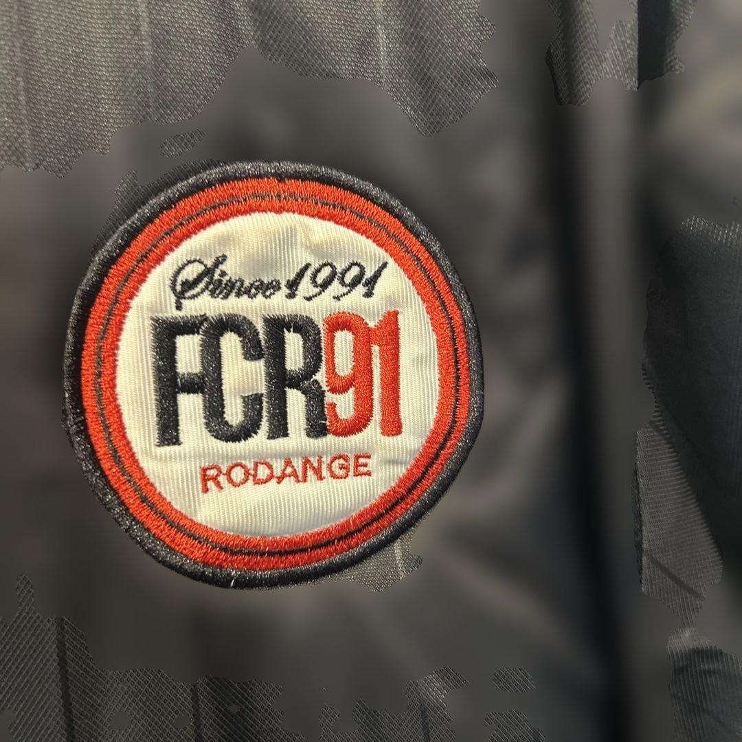 激安　adidas FCR 91 ロダンジュ ベンチコート 黒　ナイロン　中綿