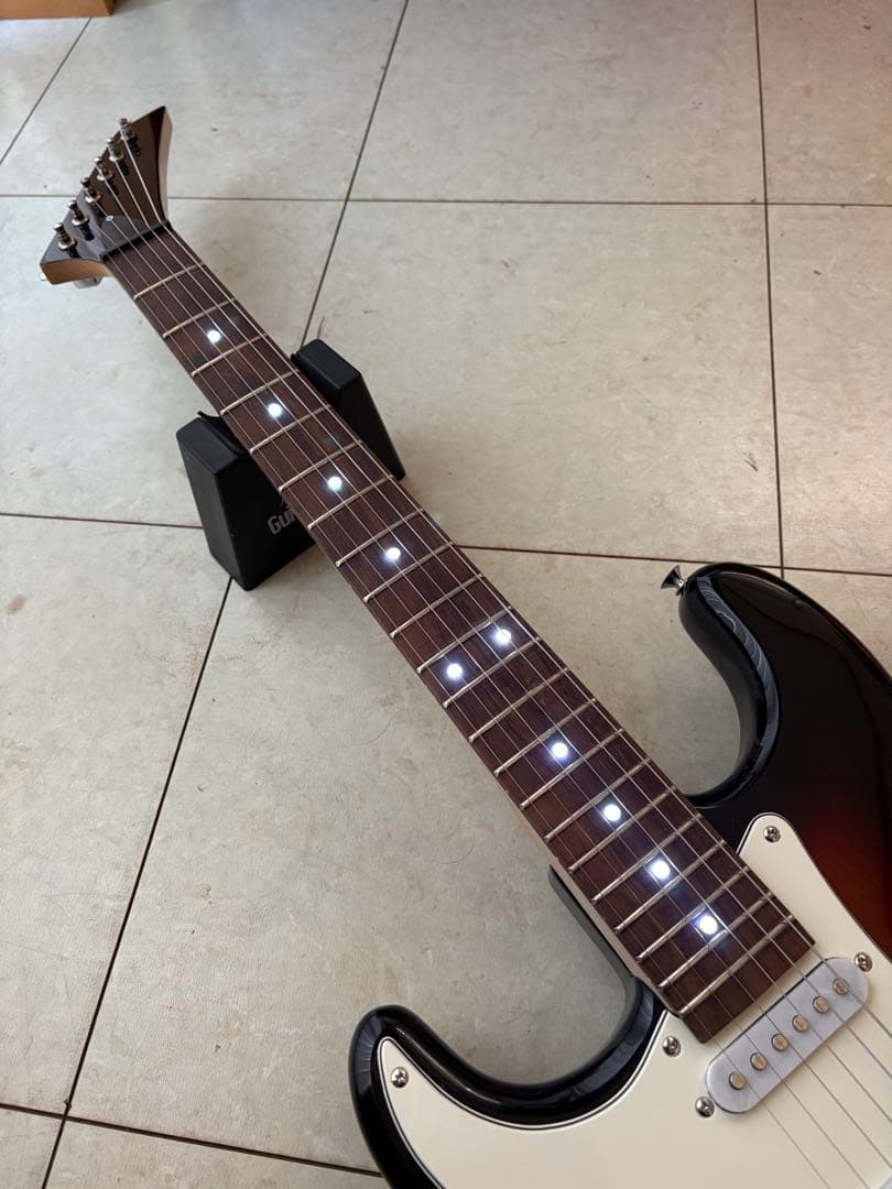 ストラトタイプ レフティ／LEDホワイト