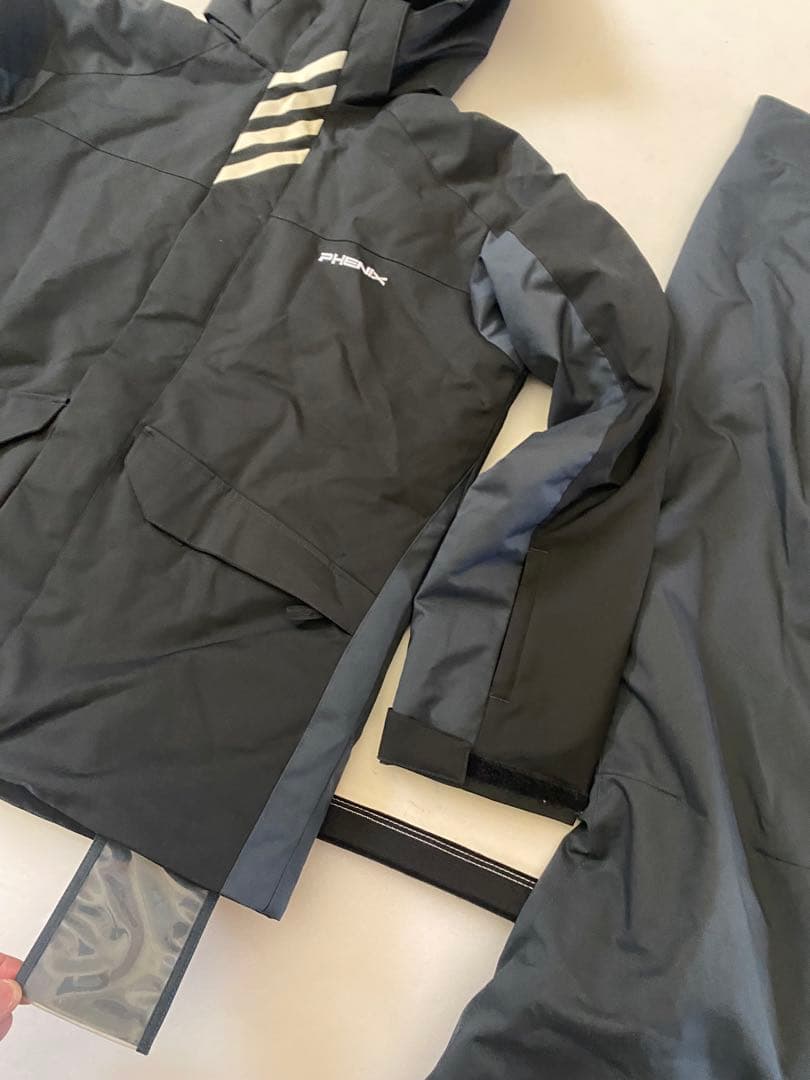 ３万円　phenixフェニックス　キッズ160/スキーウェア上下セット ブラック