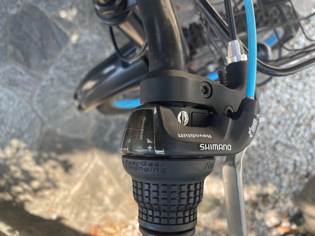 SHIMANO変速機付きマウンテンバイク　24インチ　子供用自転車　直接受渡のみ