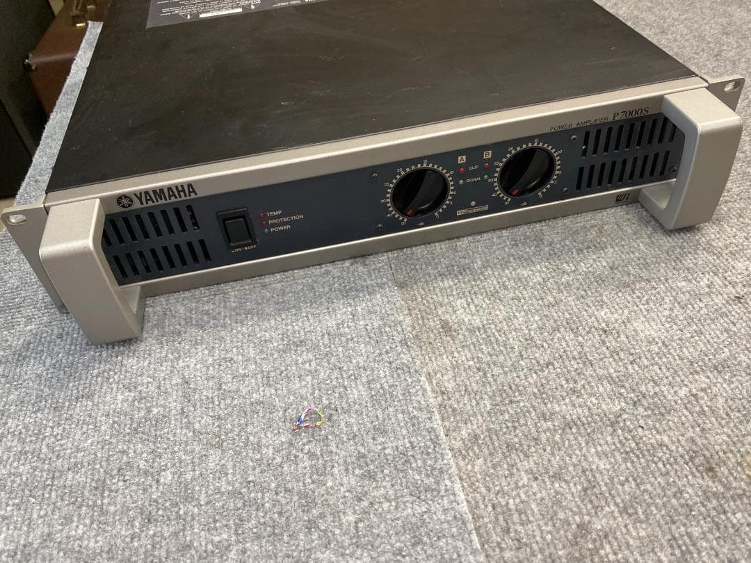 YAMAHA P7000S パワーアンプ