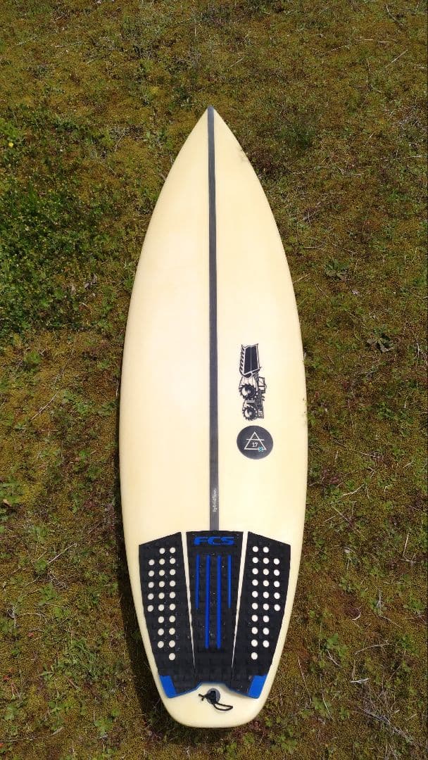 ハードケースとフィン付き！　JS サーフボード　5.8　エア17ｘ　ジェイエス