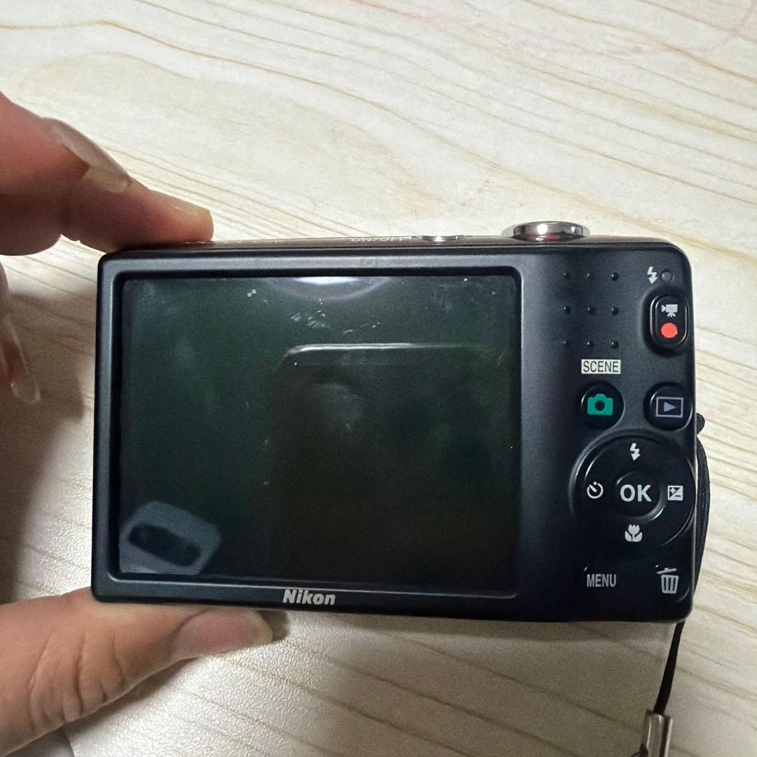 Nikon COOLPIX L26 赤