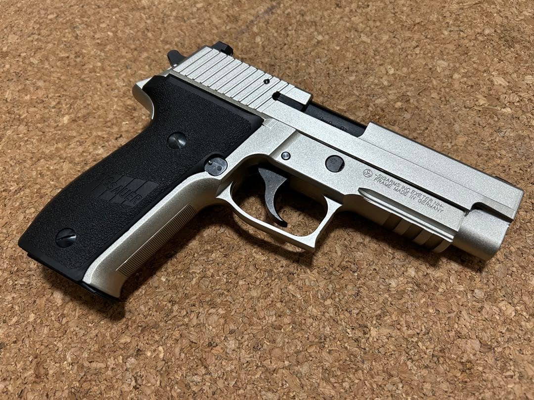タナカワークス　SIG P226 ウォームシルバー　モデルガン　未発火　新品