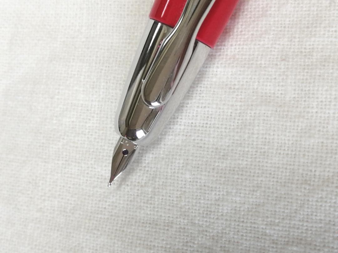 PILOT キャップレス 万年筆 限定カラー コーラルレッド <F>