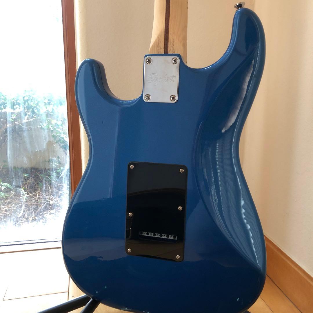 Squier by Fender Stratocaster メタリックブルー