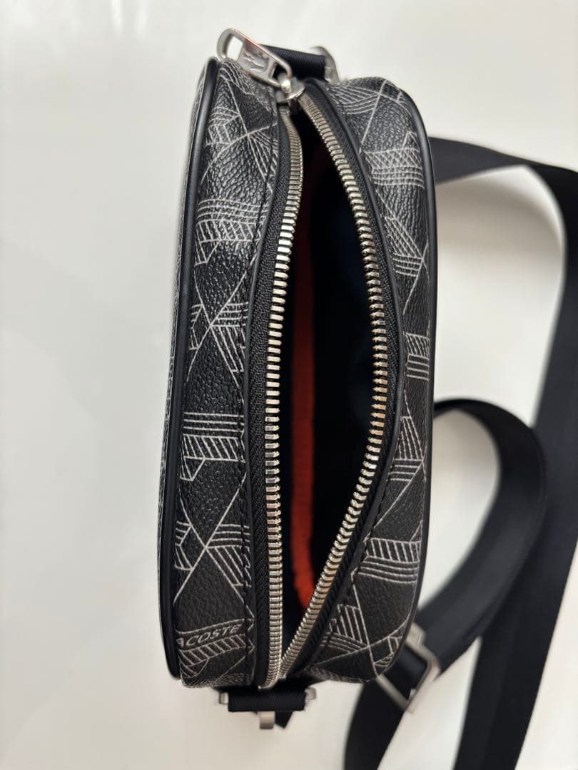 LACOSTE The Blend クロスボディバッグ モノグラムブラック