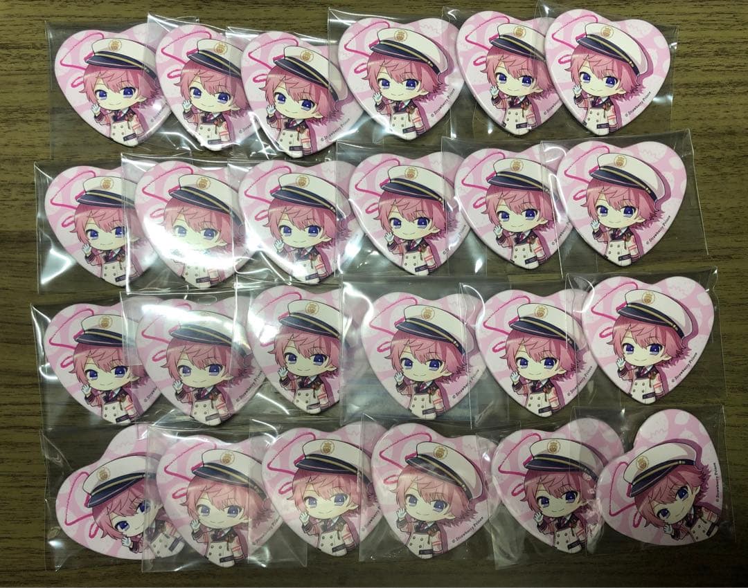 すとぷり　さとみくん　マリン　ハート缶バッジ　デフォ