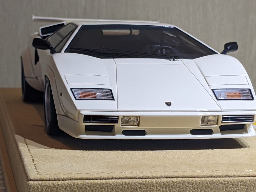 1/18 メイクアップ IDEA カウンタックLP5000S 1982