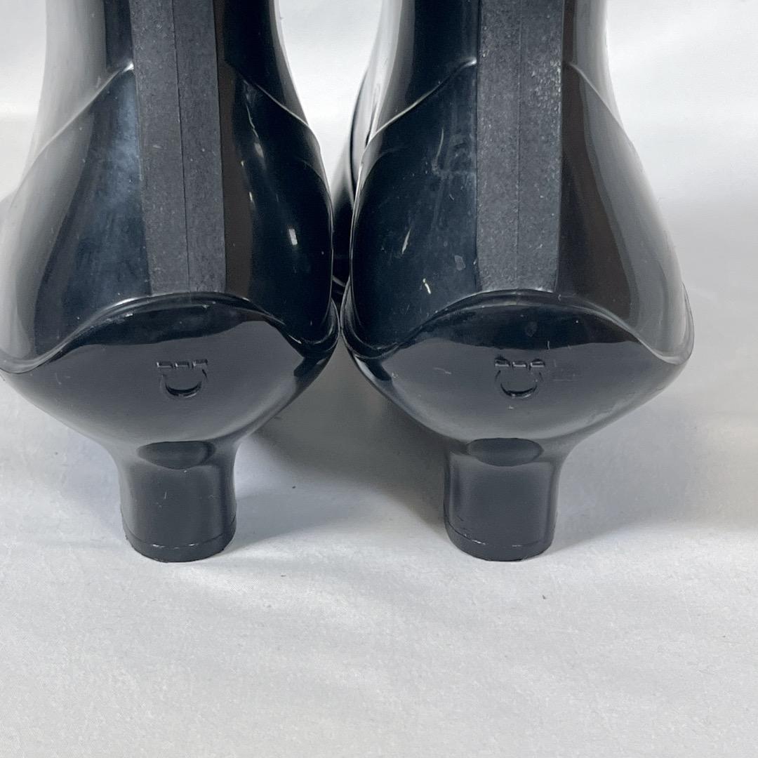 Salvatore Ferragamo ブラックレインブーツ 黒リボン付き