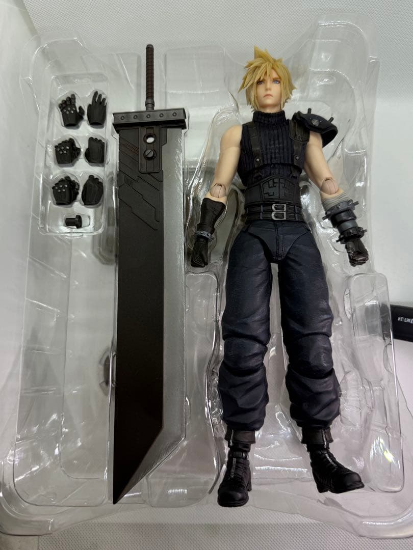 FINAL FANTASY VII クラウド・ストライフ フィギュア